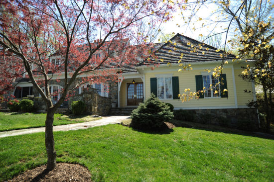 Custom home from John L. duFief, Inc
